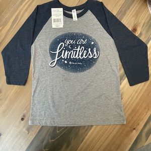 its a girl thing- NWT Navy/Heather M T-Shirt